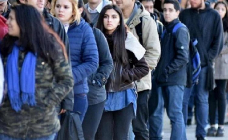 La desocupación aumentó al 7,9% en el primer trimestre: hay 1,7 millones de personas sin trabajo