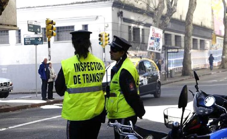 Impulsan en Uruguay hacer una licencia de conducir por puntos