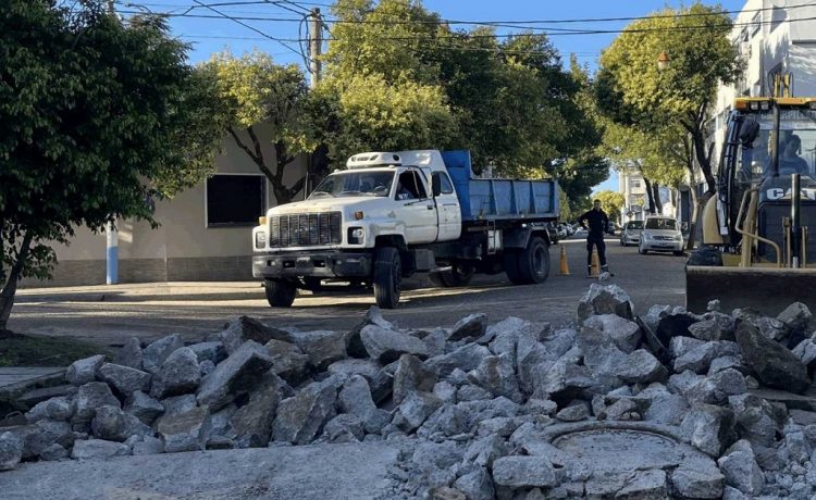 Avanzan las obras de bacheo en Gualeguaychú: restricciones de circulación por una semana en algunas arterias
