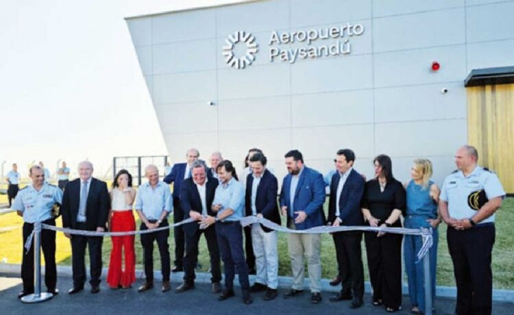 Paysandú inauguró su nuevo aeropuerto “internacional” y ya está “operativo”