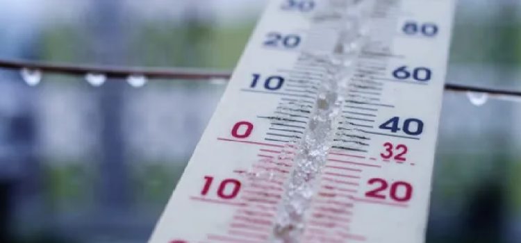 Alerta roja: casi 2.700 personas fueron asistidas por el frío y se multiplican los reparos de la oposición