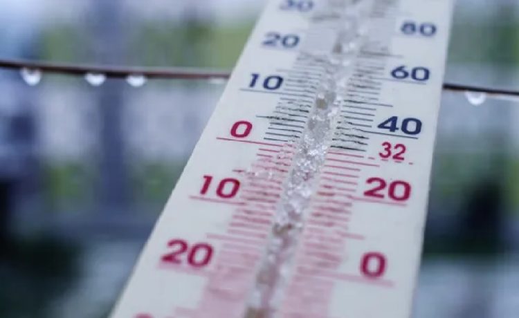 Alerta roja: casi 2.700 personas fueron asistidas por el frío y se multiplican los reparos de la oposición
