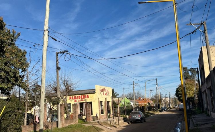 Avanza el plan de mejora de la iluminación pública en Suburbio Sur y Barrio Molinari