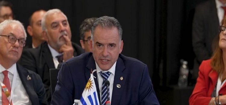 Orsi sobre visitar a CFK: “No ayuda a nadie que me meta en temas de otros países”