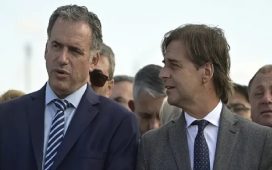 Yamandú Orsi y Luis Lacalle Pou marcan presencia estratégica en las asunciones departamentales