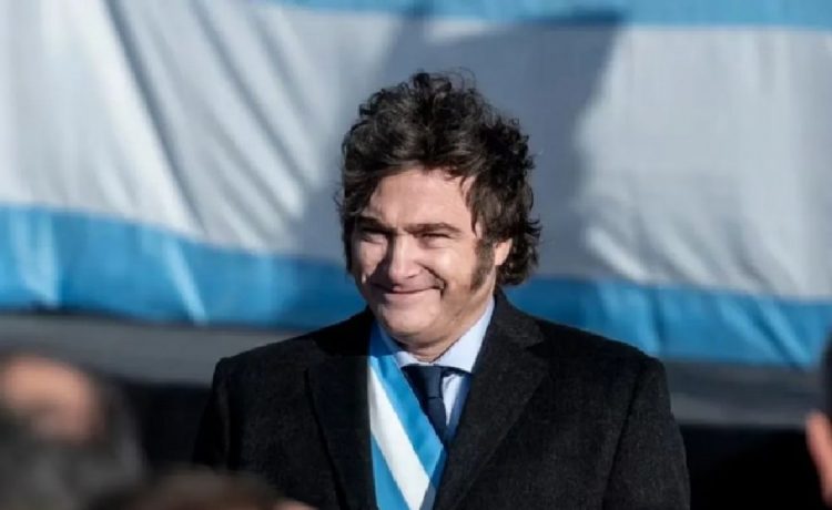 En medio de la tensión y la ausencia de los gobernadores, Milei suspendió su viaje a Tucumán