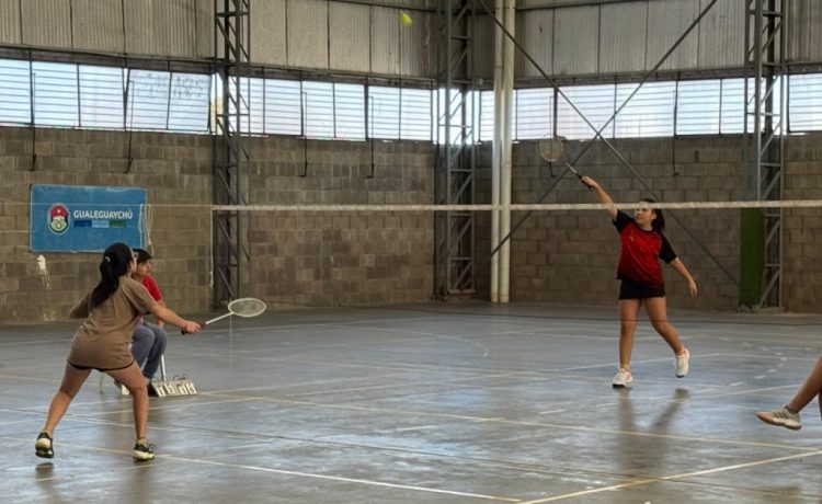 Gran debut de la Escuela Municipal en la primera fecha del Provincial de Bádminton