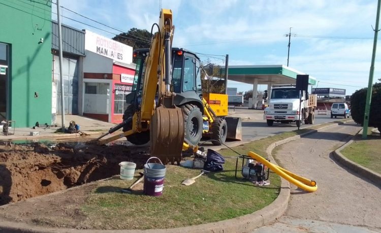 Por la rotura de un caño en Avenida Parque, disminuyó levemente la presión de la Planta de agua