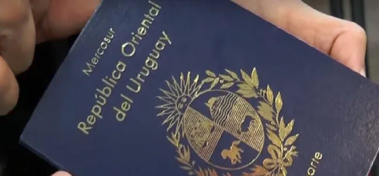 El gobierno insiste en que los cambios en el pasaporte uruguayo fueron por recomendación internacional
