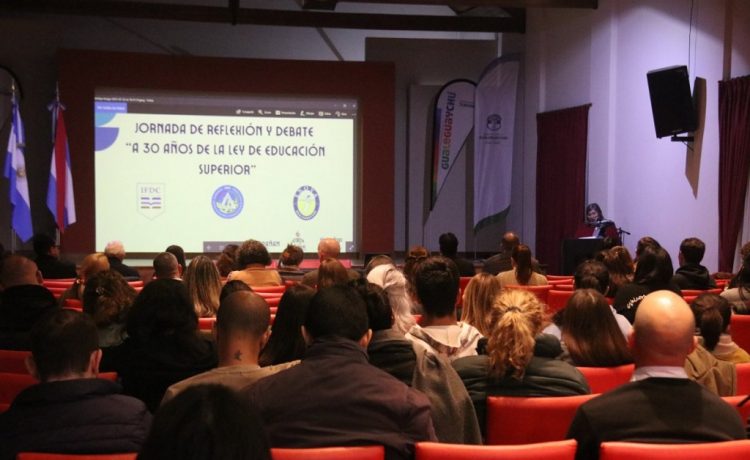 El Municipio acompañó la jornada por los 30 años de la Ley de Educación Superior