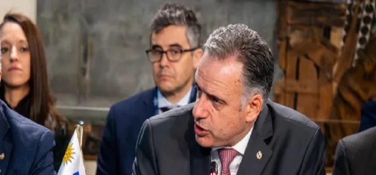 La agenda de viajes confirmada para Yamandú Orsi en el segundo semestre