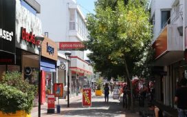 Circulan billetes falsos de 100 dólares en Maldonado y preocupa su uso en ventas