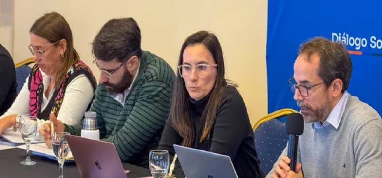 Comenzó la Comisión Ejecutiva del Diálogo Social, a pesar de la ausencia de la mayoría de la oposición