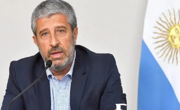 Elías: “El contexto de mi salida fue una ley de emergencia sacada en plena pandemia, a la que me opuse”