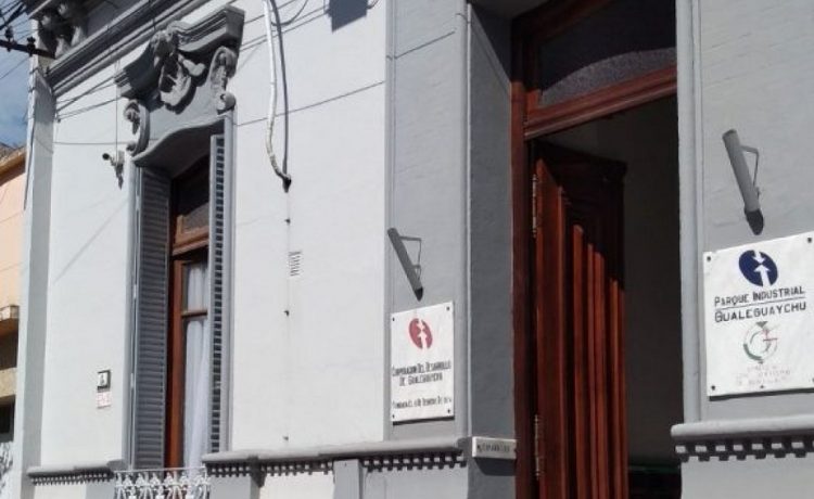 Habrá restricción vehicular en calle España por muestra educativa