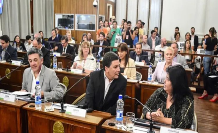 Reforma previsional: tras el rechazo docente, el PJ dio marcha atrás y desistió de aumentar la edad