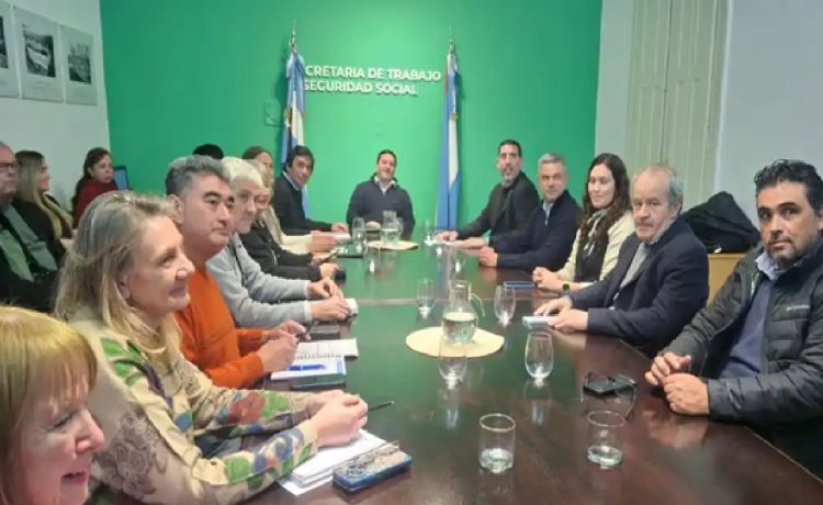 Docentes rechazaron la nueva oferta del gobierno en paritarias