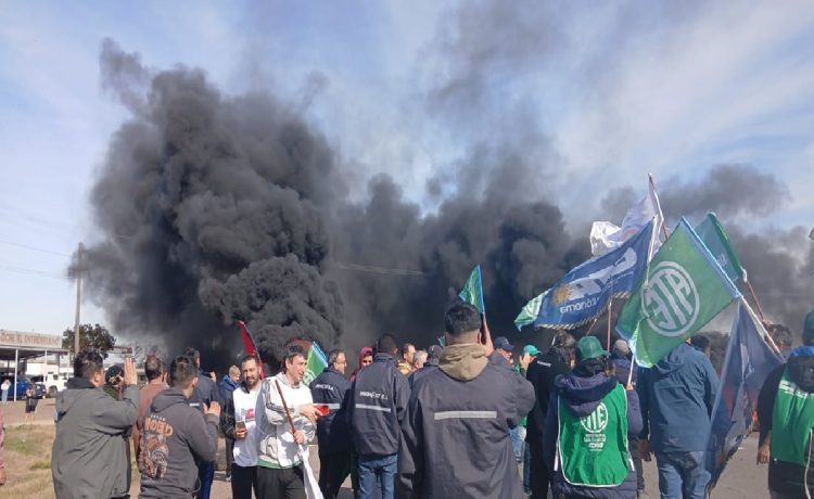 UnionBat ratificó que cerrará la planta y crece la incertidumbre entre los trabajadores