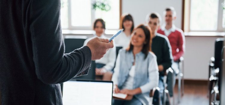 Emprendedores y comerciantes podrán capacitarse en estrategias de venta