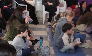 El CIC Néstor Kirchner realizó la primera función de cine comunitario durante las vacaciones