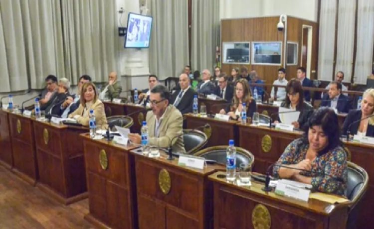El Senado de Entre Ríos votará la reforma previsional en medio de una protesta de la Multisectorial