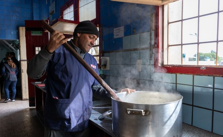 Entre Ríos implementará un nuevo sistema de provisión de alimentos para casi mil comedores escolares