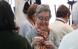 “Tejiendo historias, construyendo abrigos” invita a una nueva jornada solidaria en el Club de los Abuelos