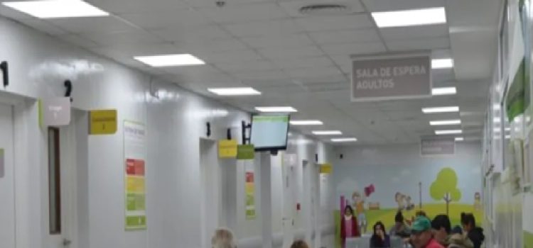 El Gobierno presentó un proyecto para arancelar la universidad y la salud para extranjeros sin residencia