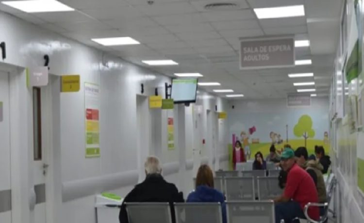 El Gobierno presentó un proyecto para arancelar la universidad y la salud para extranjeros sin residencia