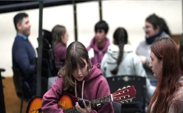 Aprender, ensayar y crear: cómo se prepara el taller de Música de Guale Joven 2026