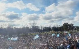 Lisandro Martínez recibió el cariño de una multitud en Gualeguay