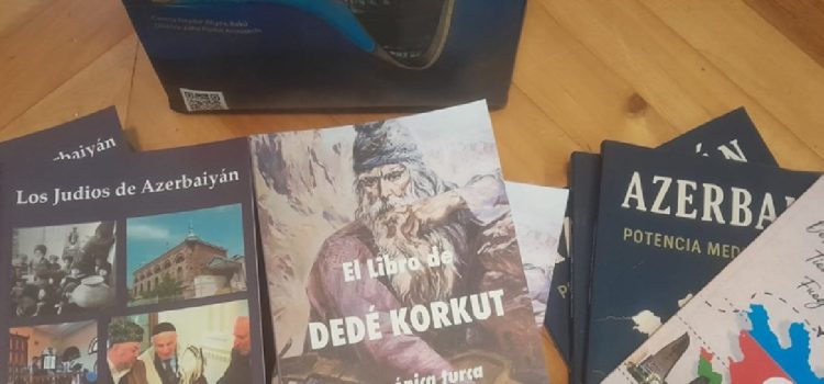 Representantes de la Embajada de Azerbaiyán visitaron el Museo de la Memoria Popular