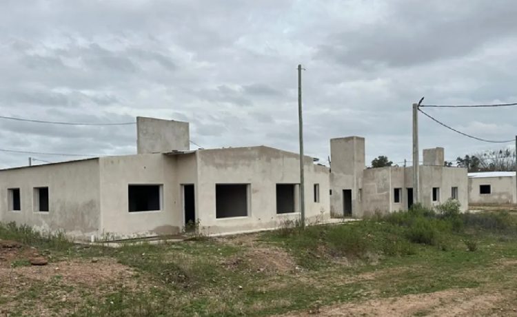 La diputada Marclay presentó un pedido de informes por la paralización de las obras de viviendas en barrios populares