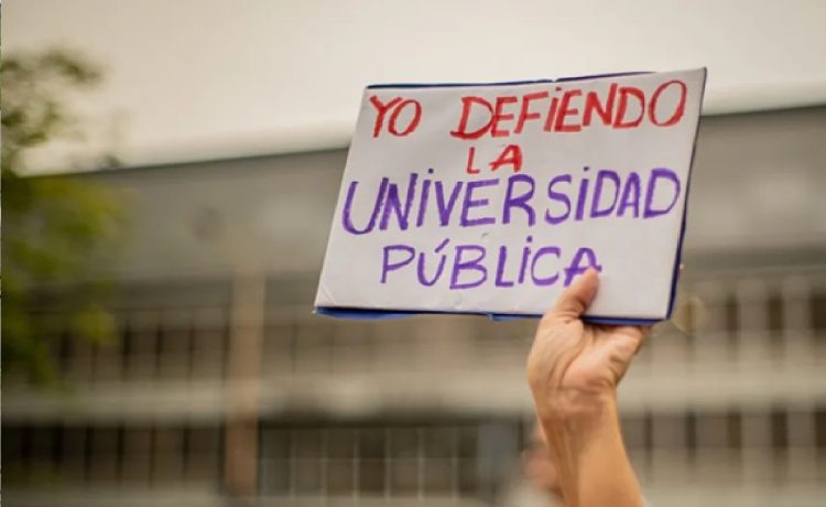 Universitarios convocan a un paro nacional y advierten que profundizarán el plan de lucha