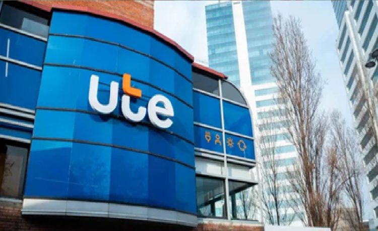 UTE proyecta inversiones a diez años en generación y transmisión eléctrica y anuncia una licitación solar en Fray Bentos