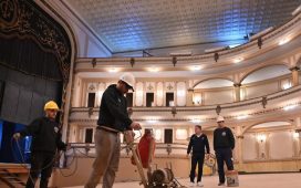 Finalizó la reconstrucción del piso de pinotea en el Teatro Gualeguaychú