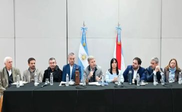 Frigerio reivindicó las reformas de su gobierno y llamó a su gabinete a “defender activamente” la gestión