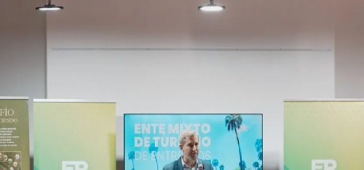 Frigerio anunció medidas que buscan aliviar la crisis del sector del turismo