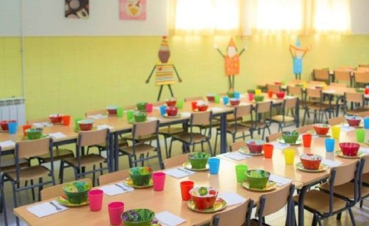 La oposición impulsa un proyecto para descentralizar el manejo de fondos en los comedores escolares