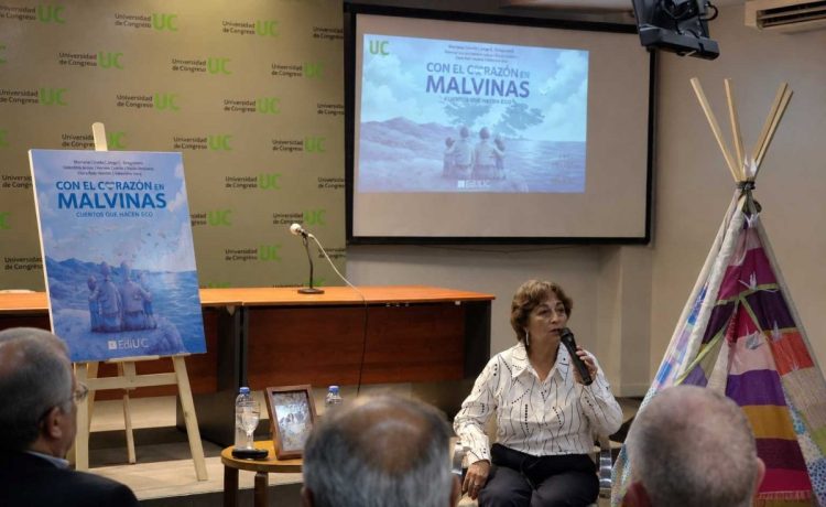 Gualeguaychú participó de la presentación de un libro que acerca Malvinas a las nuevas generaciones