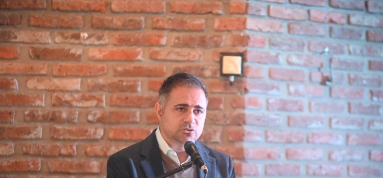 Davico anunció nuevas inversiones para Gualeguaychú: equipamiento para el Hospital Bicentenario y obras viales