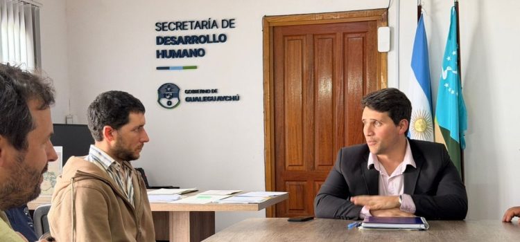 Un residente del Hospital Garrahan comenzó su rotación en la atención primaria local