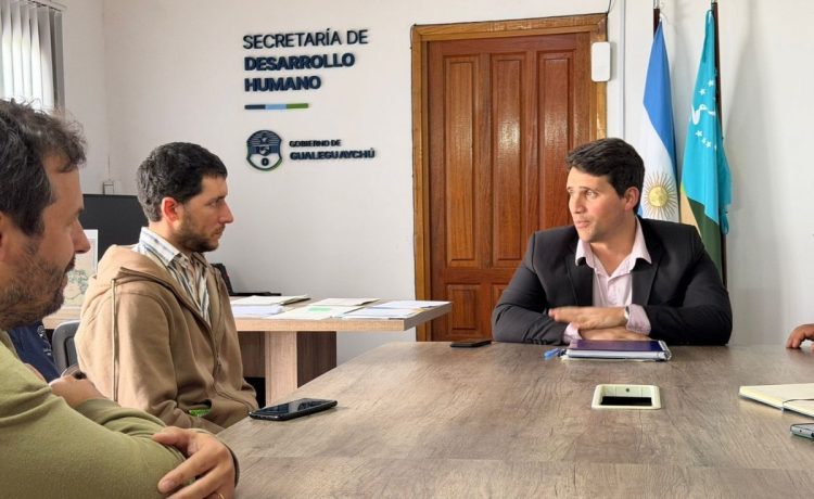Un residente del Hospital Garrahan comenzó su rotación en la atención primaria local