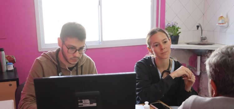 Cuatro residentes de Medicina General iniciaron su formación en Atención Primaria de la Salud