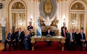 Milei anunció una base naval en Tierra del Fuego y sanciones a petroleras en Malvinas