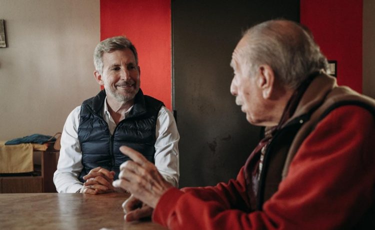 Frigerio visitó a Víctor Velázquez, uno de los grandes maestros de la música popular argentina
