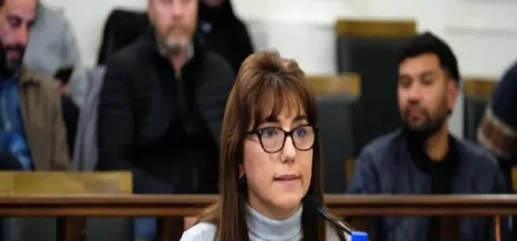 Domínguez, enojada con la expulsión y ratifica las acciones que provocaron la misma