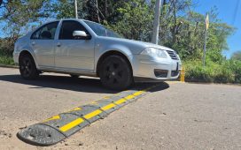 Se instalaron reductores de velocidad y nueva cartelería en Roffo y Colombo
