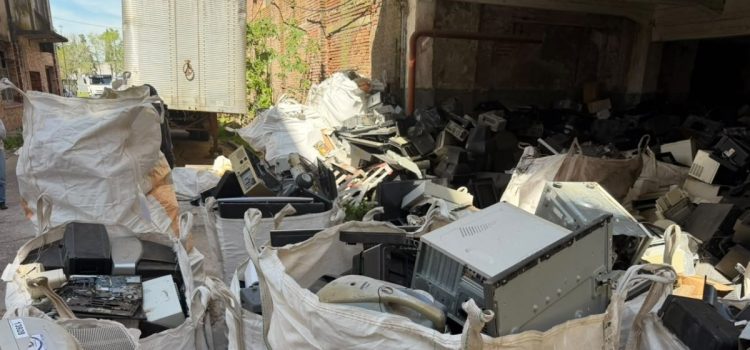 Se recolectaron 35 bolsones de residuos electrónicos para su reciclado