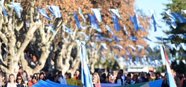 Gualeguaychú prepara un gran desfile para el 9 de Julio en la Costanera